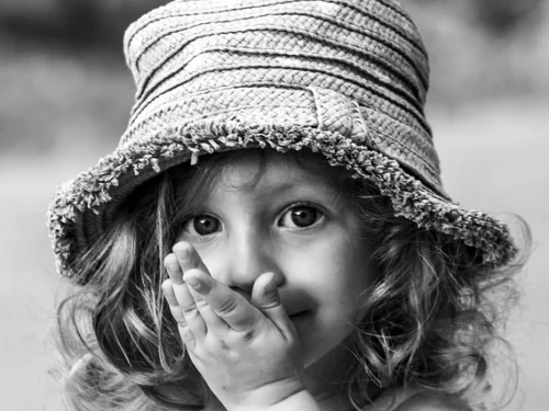 Rüyada Bir Başkasına Bal Vermek